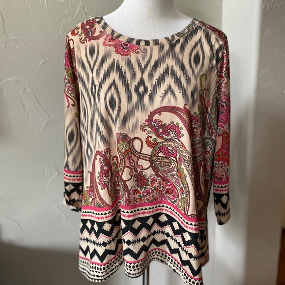 French Blue Woman embellished multi color top, 2X - Picture 2 of 4